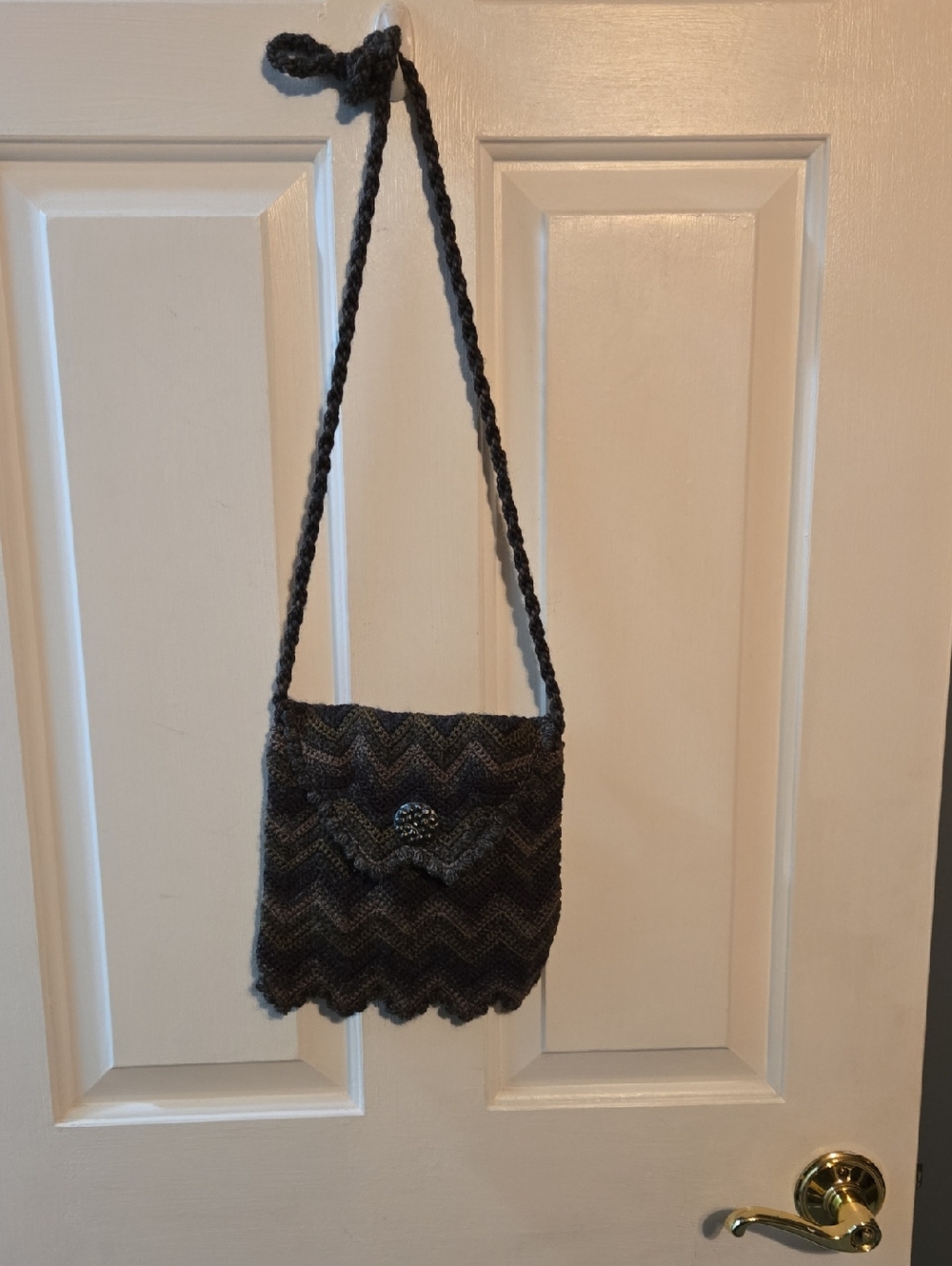 Perubian Connection Handcrafted Chevron Knit Crossbody Bag in Charcoal